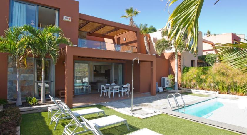 Вилла Villa in Salobre Golf II