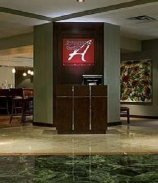 Отель Crowne Plaza Philadelphia West