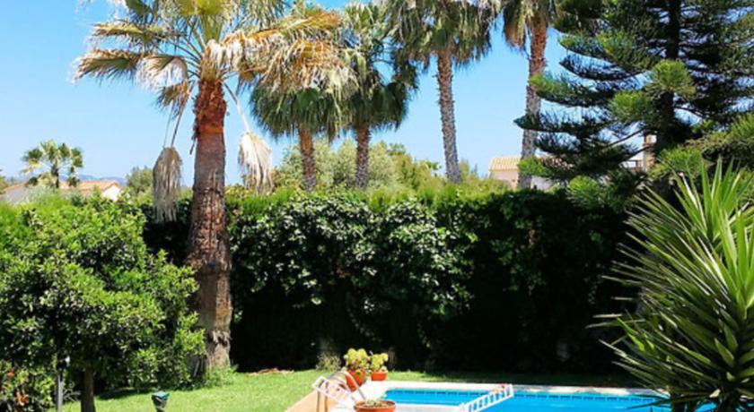 Апартаменты Holiday Home Ses Tulipes