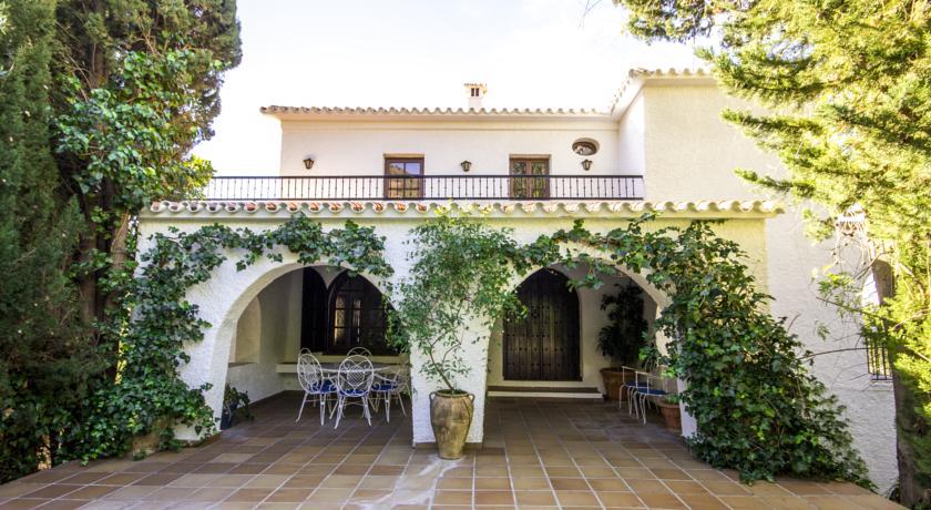 Апартаменты Holiday Home Casa Rural El Alcázar