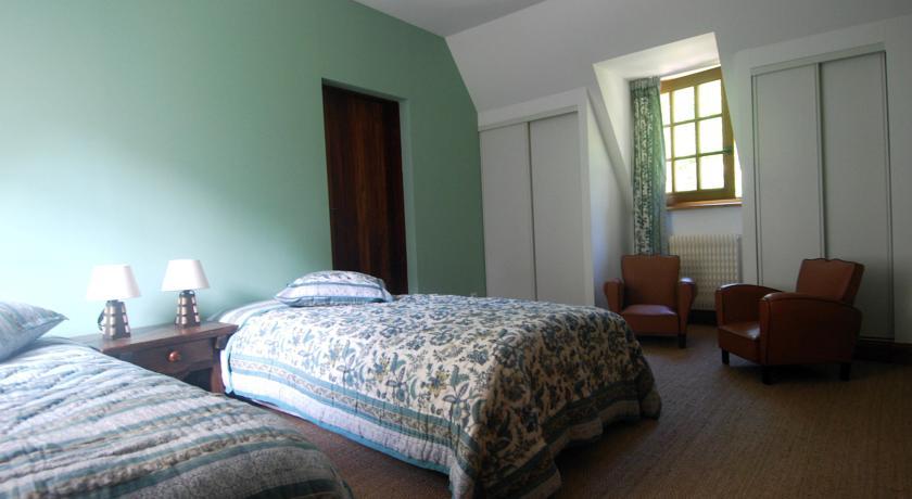 Отель Domaine des Herbes