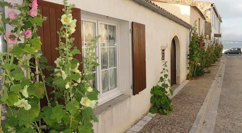 Апартаменты HomeRez  Holiday home Rue de palmes