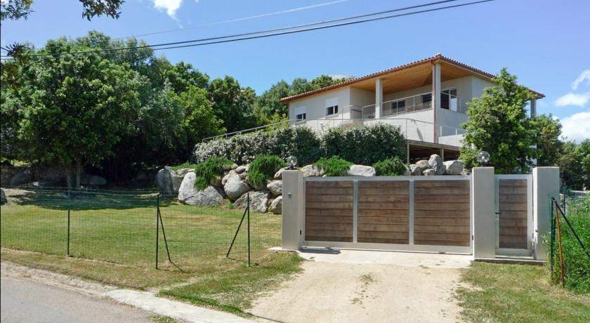Апартаменты HomeRez  Holiday home Lieu dit Vetta