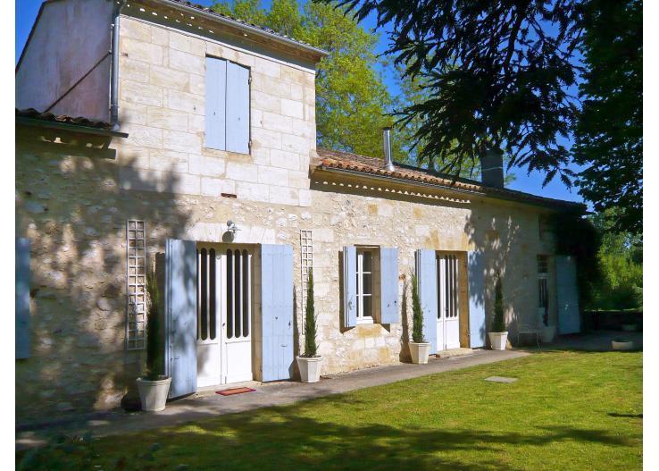 Вилла Villa in Gironde III