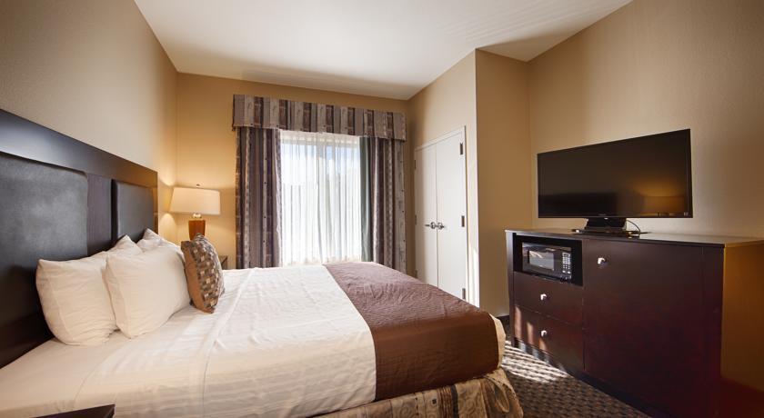 Отель Best Western Plus Castlerock Inn & Suites