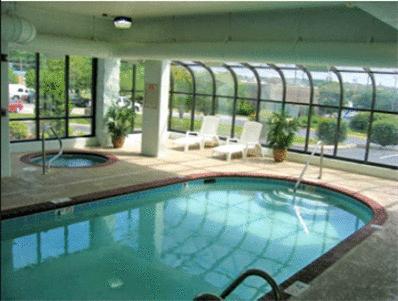 Отель Best Western Knoxville Suites