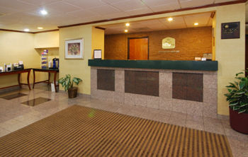 Отель Best Western Plus Richmond Airport Hotel