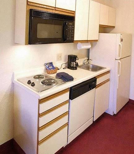 Отель Candlewood Suites Huntsville
