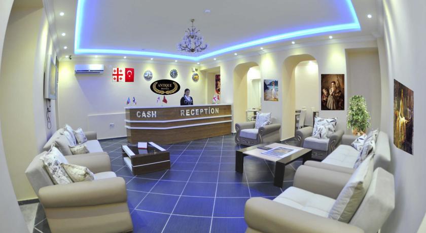 Antiques Hotel