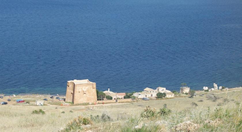 Вилла Villa Riserva Monte Cofano