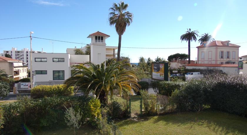 Апартаменты Golfe Juan Beau Rivage Apartment