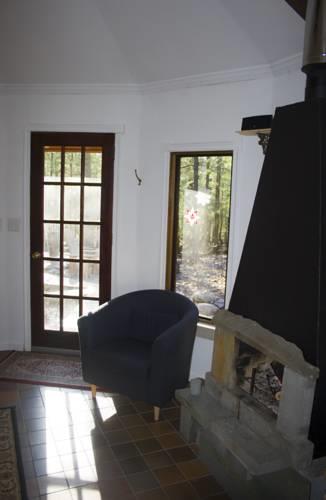Гостевой дом Art Cabin in the Woods