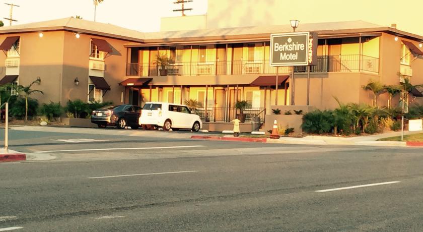 Berkshire Motor Hotel