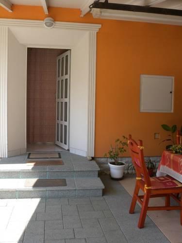 Апартаменты Balatonboglar Apartment 1