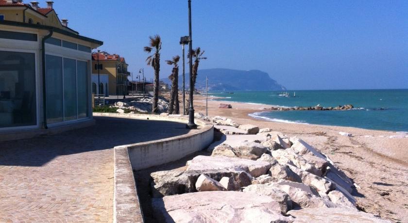 Апартаменты Appartamento sul mare