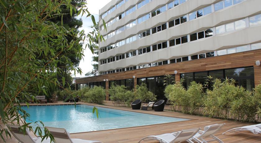Отель C Suites