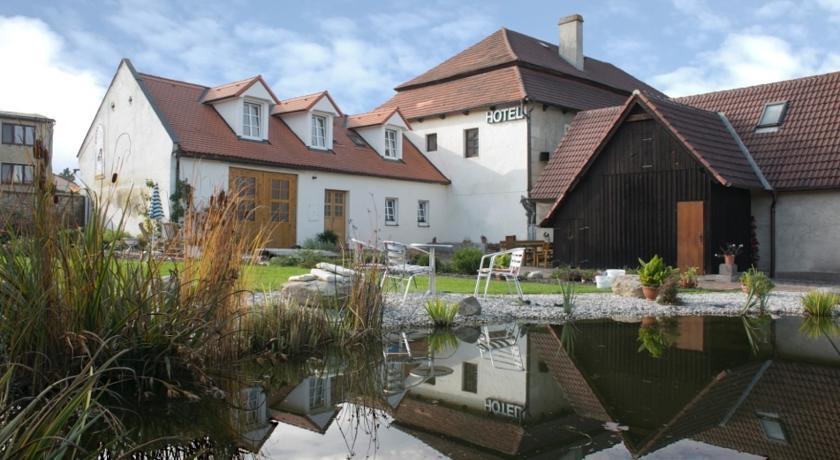Отель Hotel Na Velké Hospodě