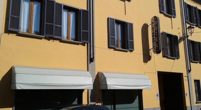 Отель Albergo Leon d'Oro