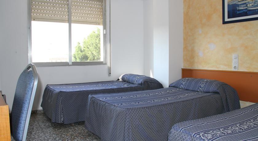 Отель Hotel Mengual