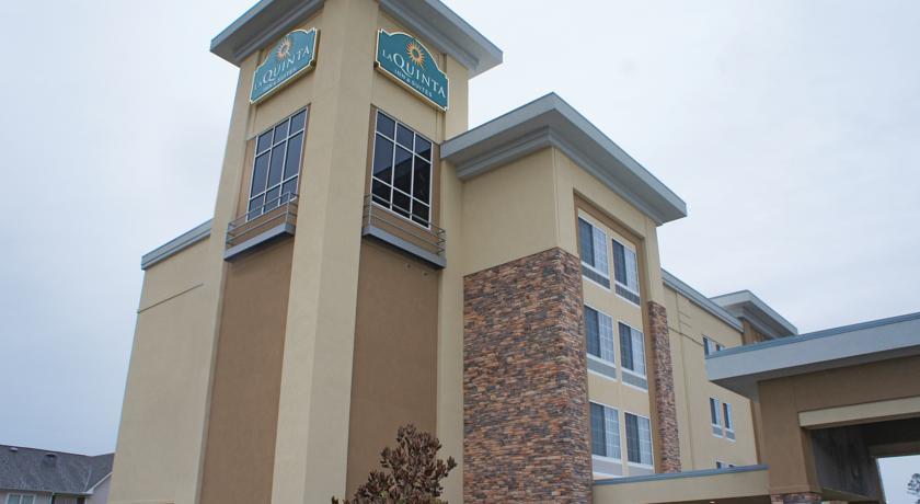 Отель La Quinta Inn & Suites Hattiesburg I-59