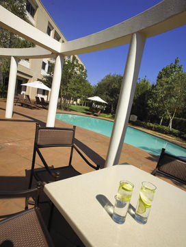 Отель Garden Court Eastgate