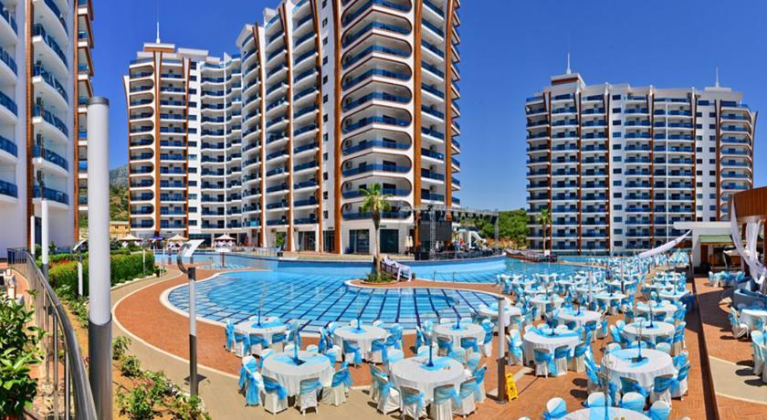 Апартаменты Azura Park