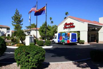 Отель Hampton Inn & Suites Phoenix Tempe