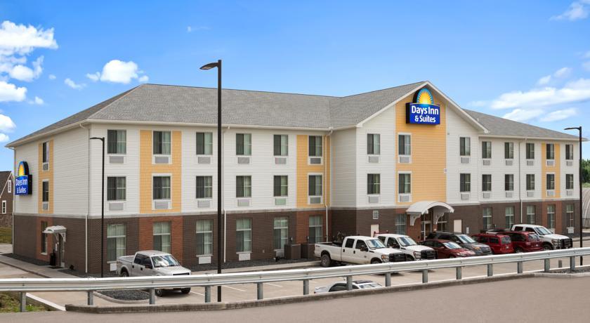 Отель Days Inn & Suites