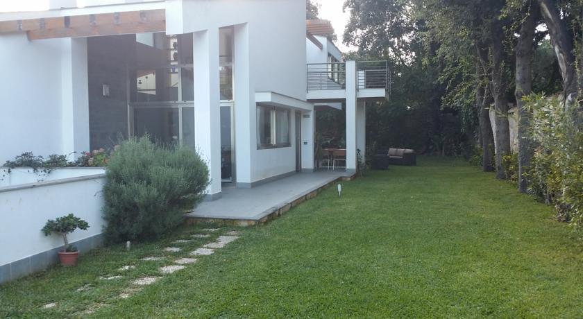 Хостел Mondello Home Hostel