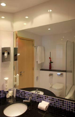 Отель Holiday Inn Express Onda