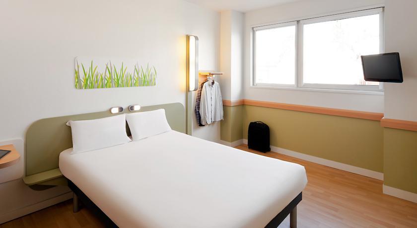 Отель Ibis Budget St Martin De Crau