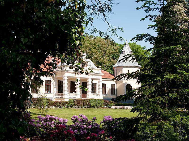 Отель Pałac w Dłutowie