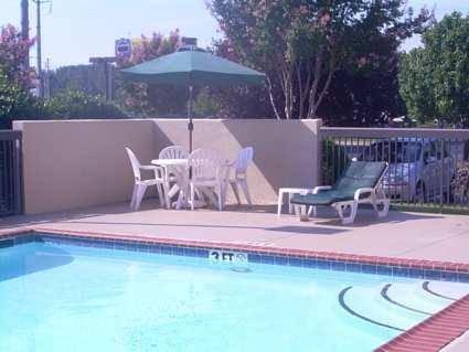 Отель Hampton Inn Memphis I-240 At Thousand Oaks