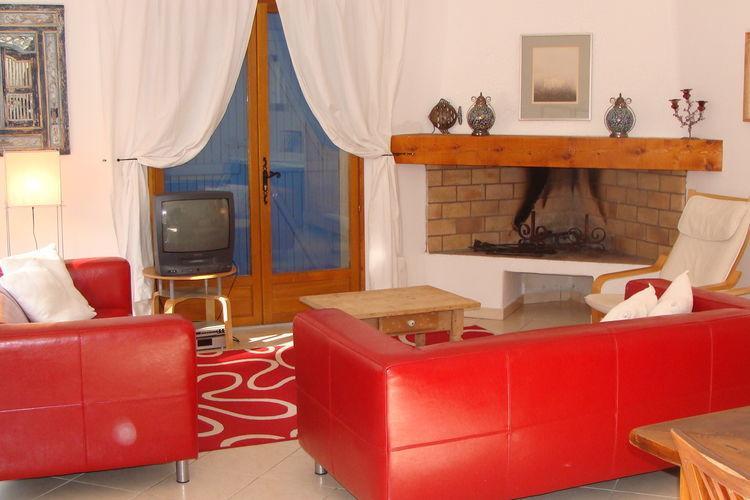 Апартаменты Three-Bedroom Holiday Home Draguignan