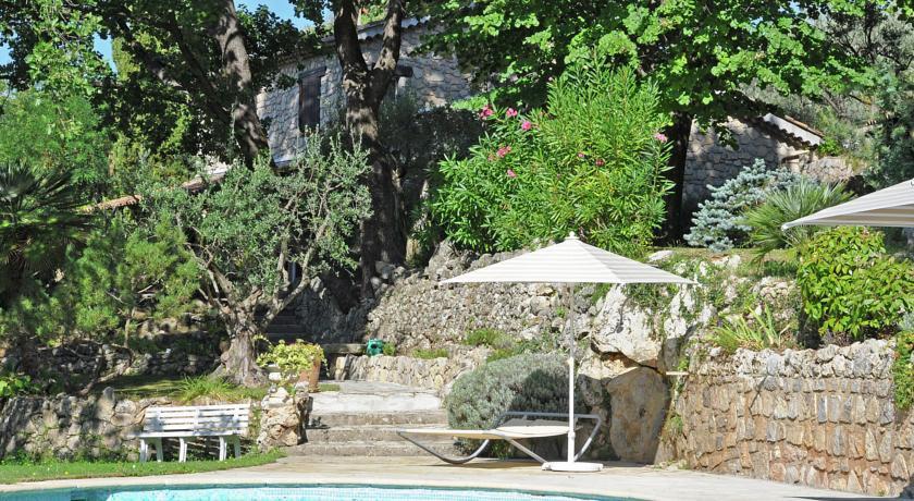 Апартаменты Domaine Clos St Peire