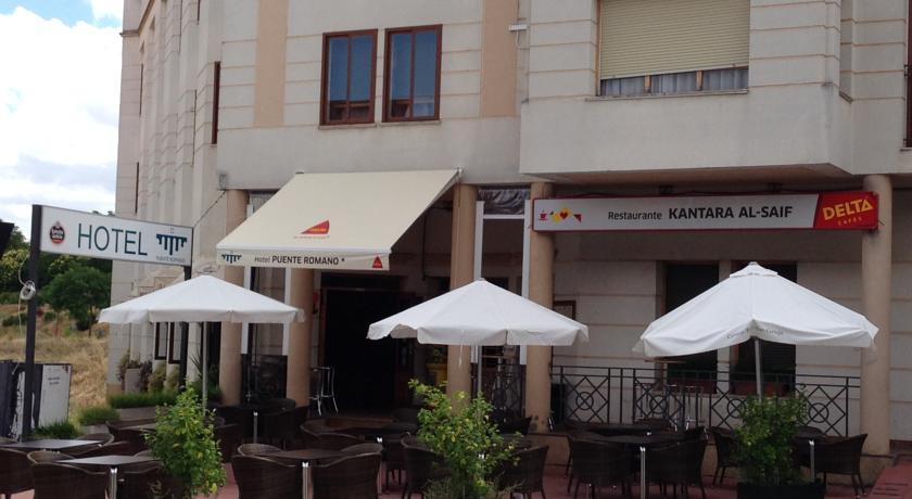Отель Hotel Puente Romano