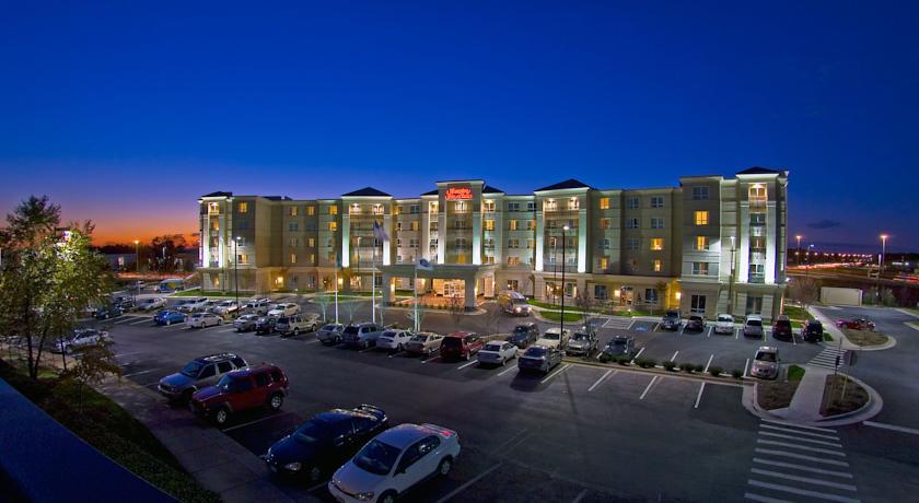 Отель Hampton Inn & Suites Washington-Dulles International Airport