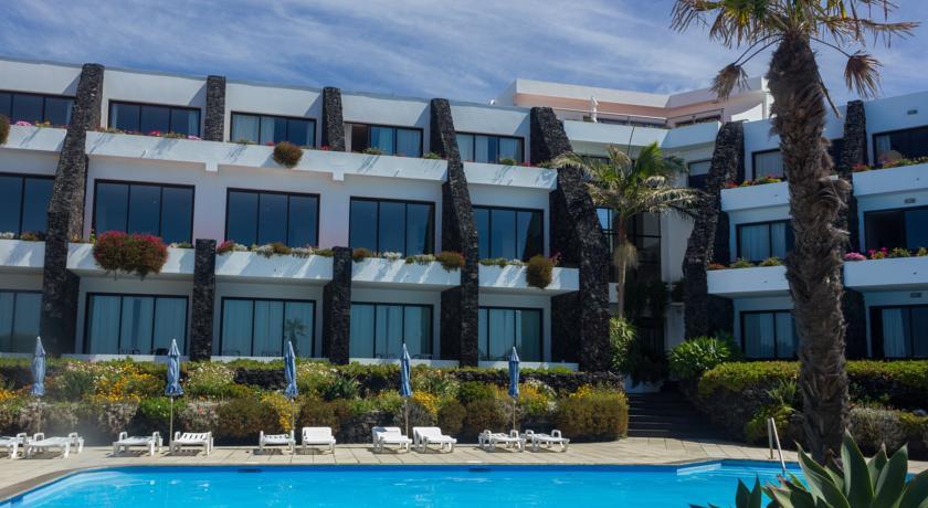 Отель Caloura Hotel Resort