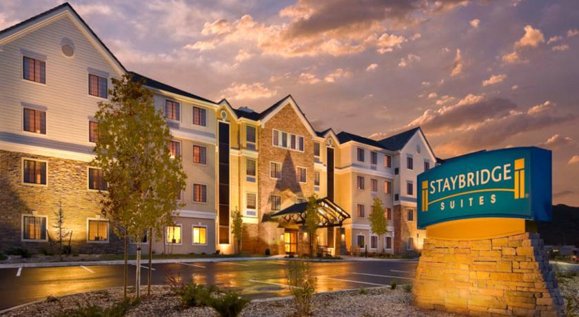 Отель Staybridge Suites Rochester