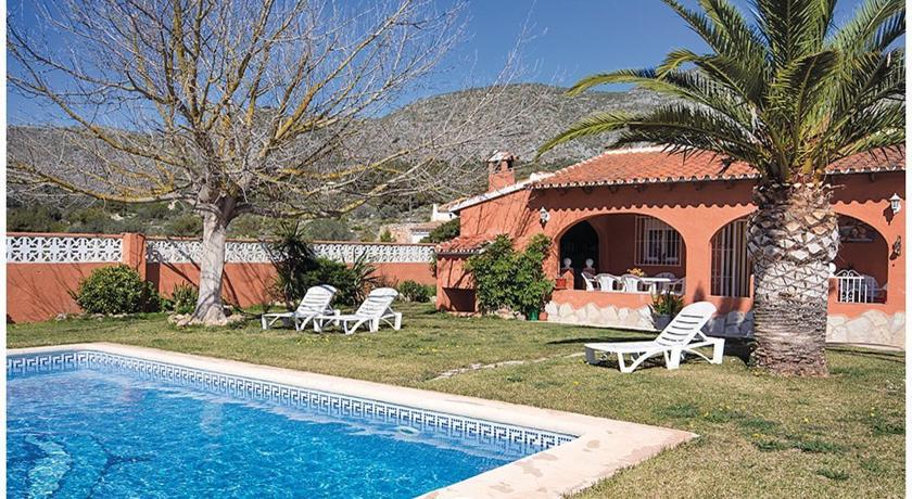 Апартаменты Four-Bedroom Holiday home Teulada with a Fireplace 07