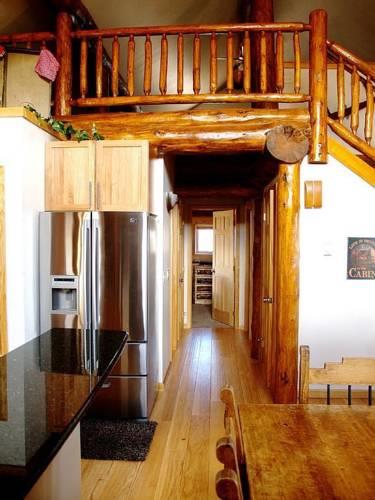 Апартаменты Cabin on Cottonwood Creek
