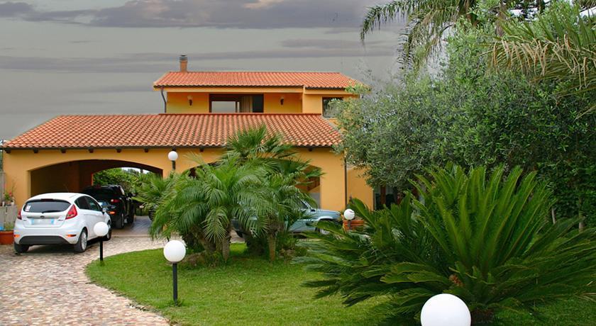 Апартаменты La Residenza Ferro
