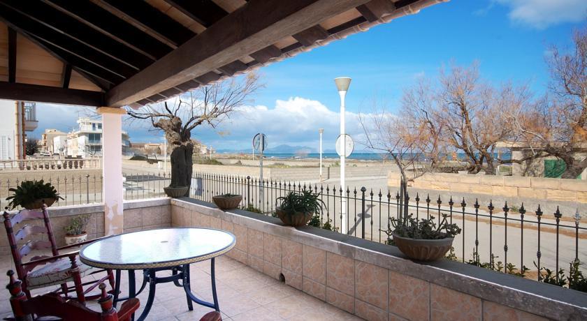 Апартаменты Holiday Home Cura