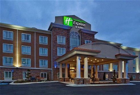 Отель Holiday Inn Express Hotel & Suites Atlanta Airport West - Camp Creek