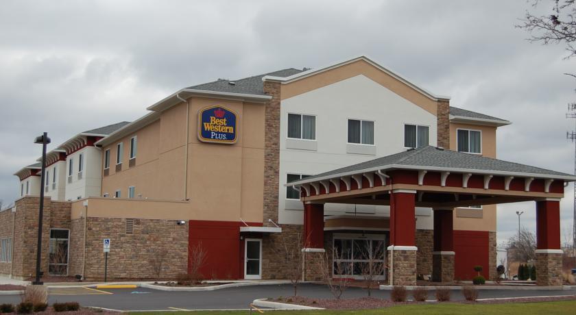 Отель Best Western Plus Boardman Inn & Suites