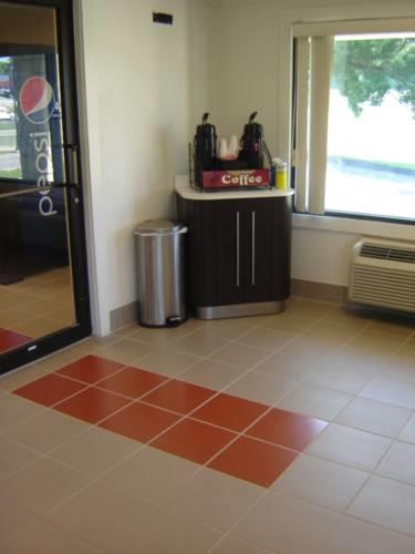 Отель Motel 6 Bloomington Indiana University