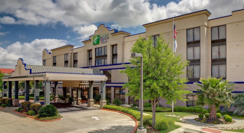 Отель Holiday Inn Express Hotel & Suites Austin Airport