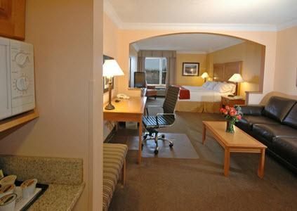 Отель Holiday Inn Express Hotel & Suites Charlottetown