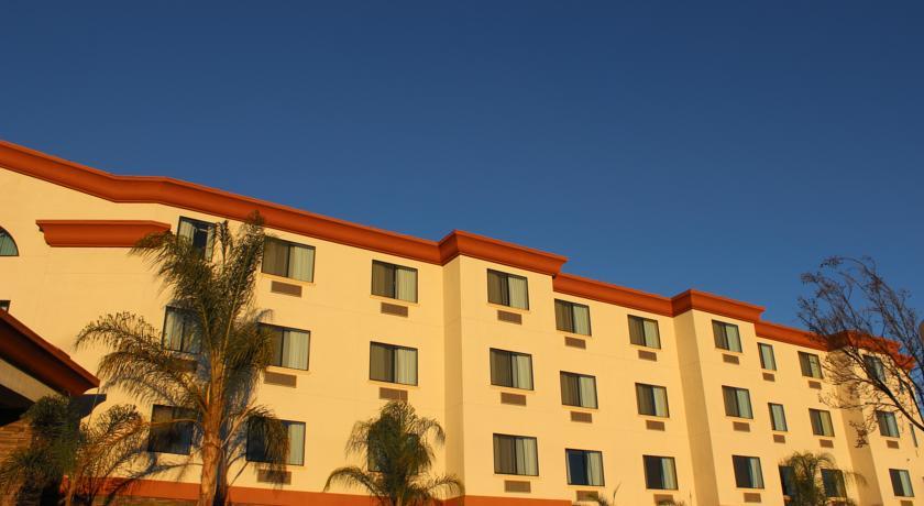 Отель Chino Hills Hotel