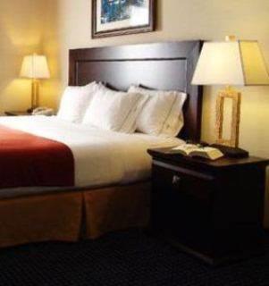 Отель Holiday Inn Express Hotel & Suites-Hinton
